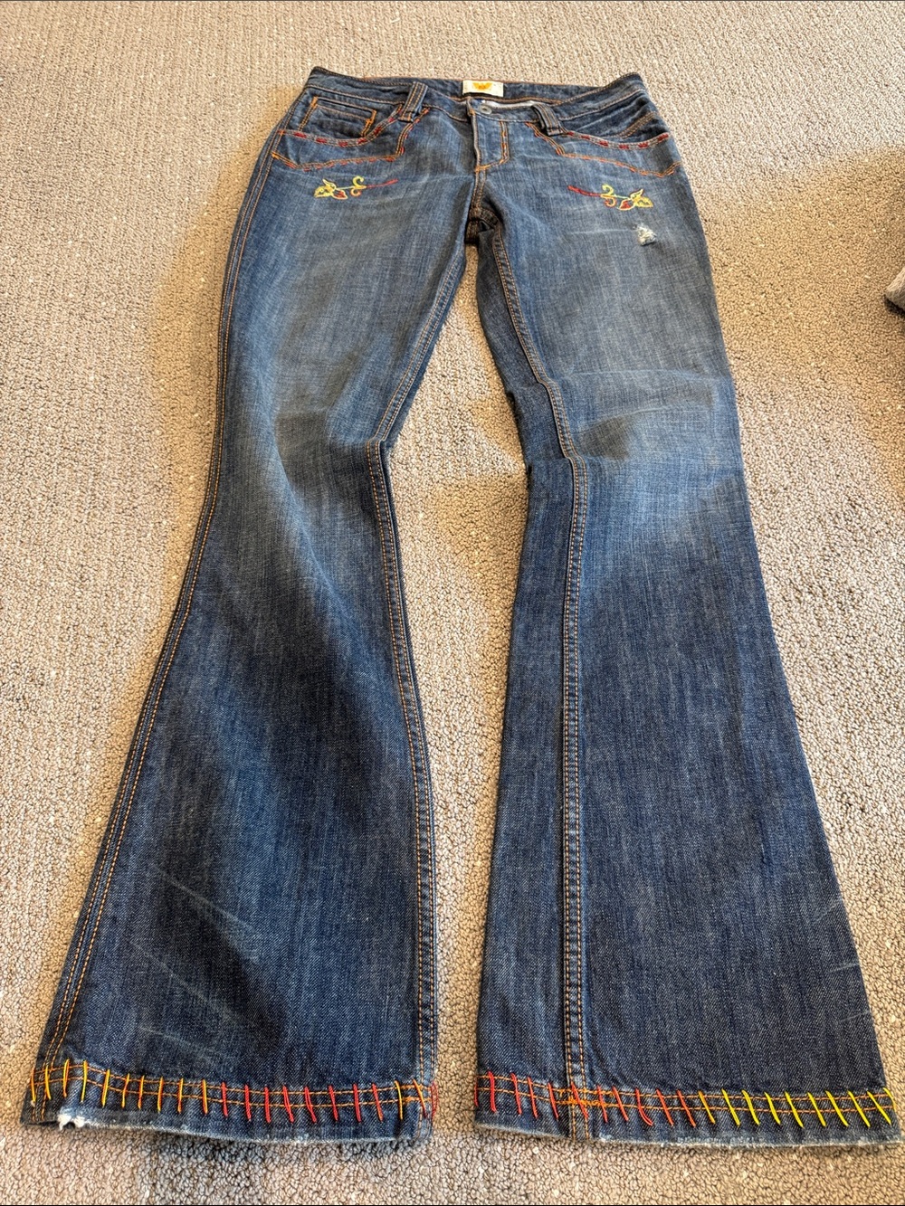 Vintage Antik embroidered jeans